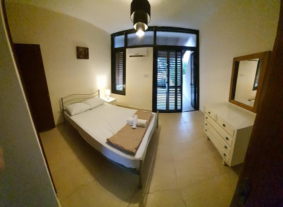 Lovely 2 Bedrooms In The Tourist Area In Paphos . Екстериор снимка