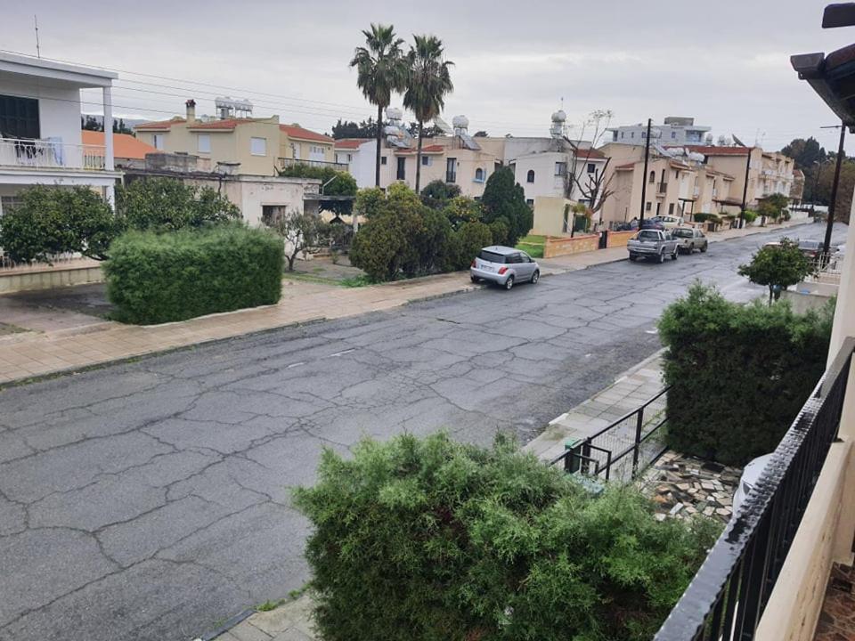 Lovely 2 Bedrooms In The Tourist Area In Paphos . Екстериор снимка